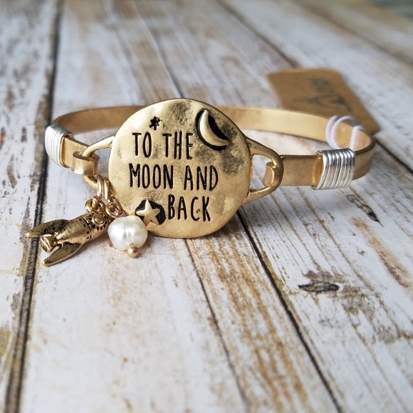 Chic by the Beach Jewelry - “To the moon & back” bracelet